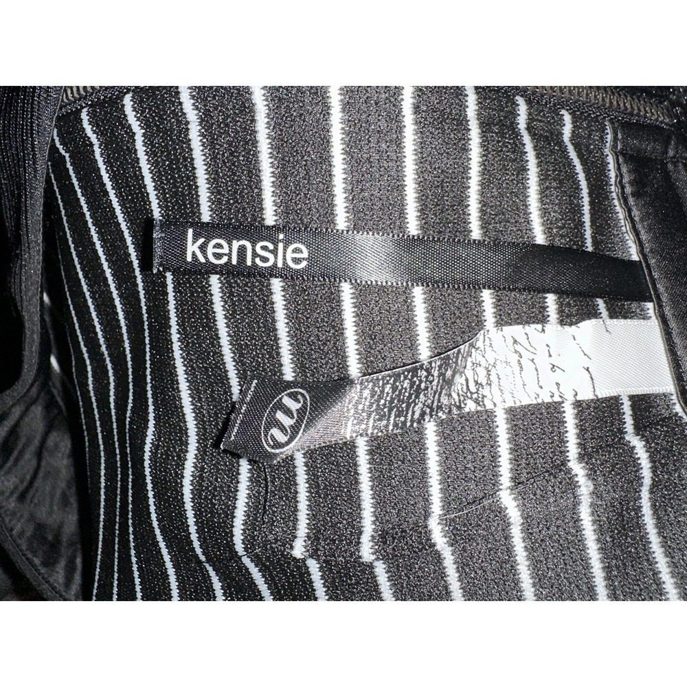 Kenzie Skirt Womens Size M Striped Stretch Above the Knee Zip Closure Side Slit - Picture 9 of 10